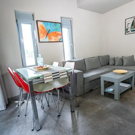 Agios Mamas Apartament *